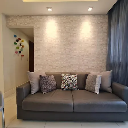 2 Bedrooms 2 Baths Apartment. 3 Blocks From Ipanema Beach. Prime Location. Rio de Janeiro Exterior photo